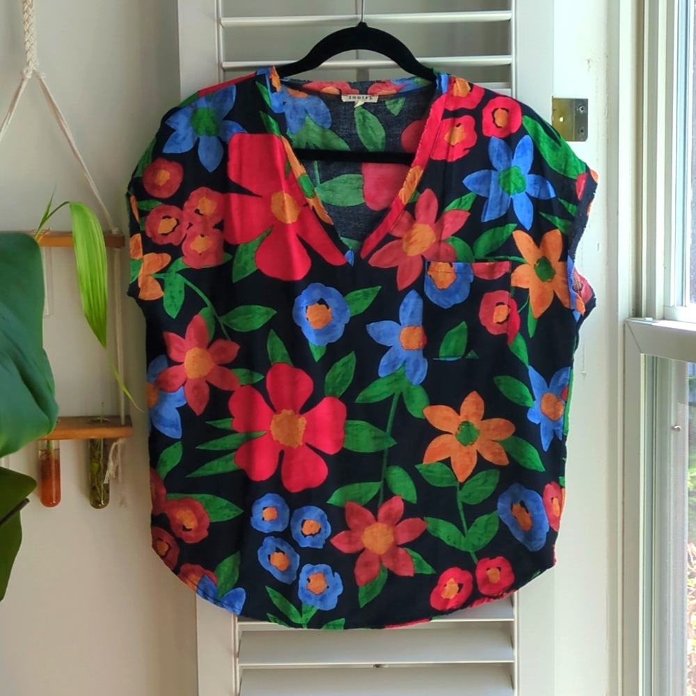 JODIFL Multicolor Floral V-Neck Blouse